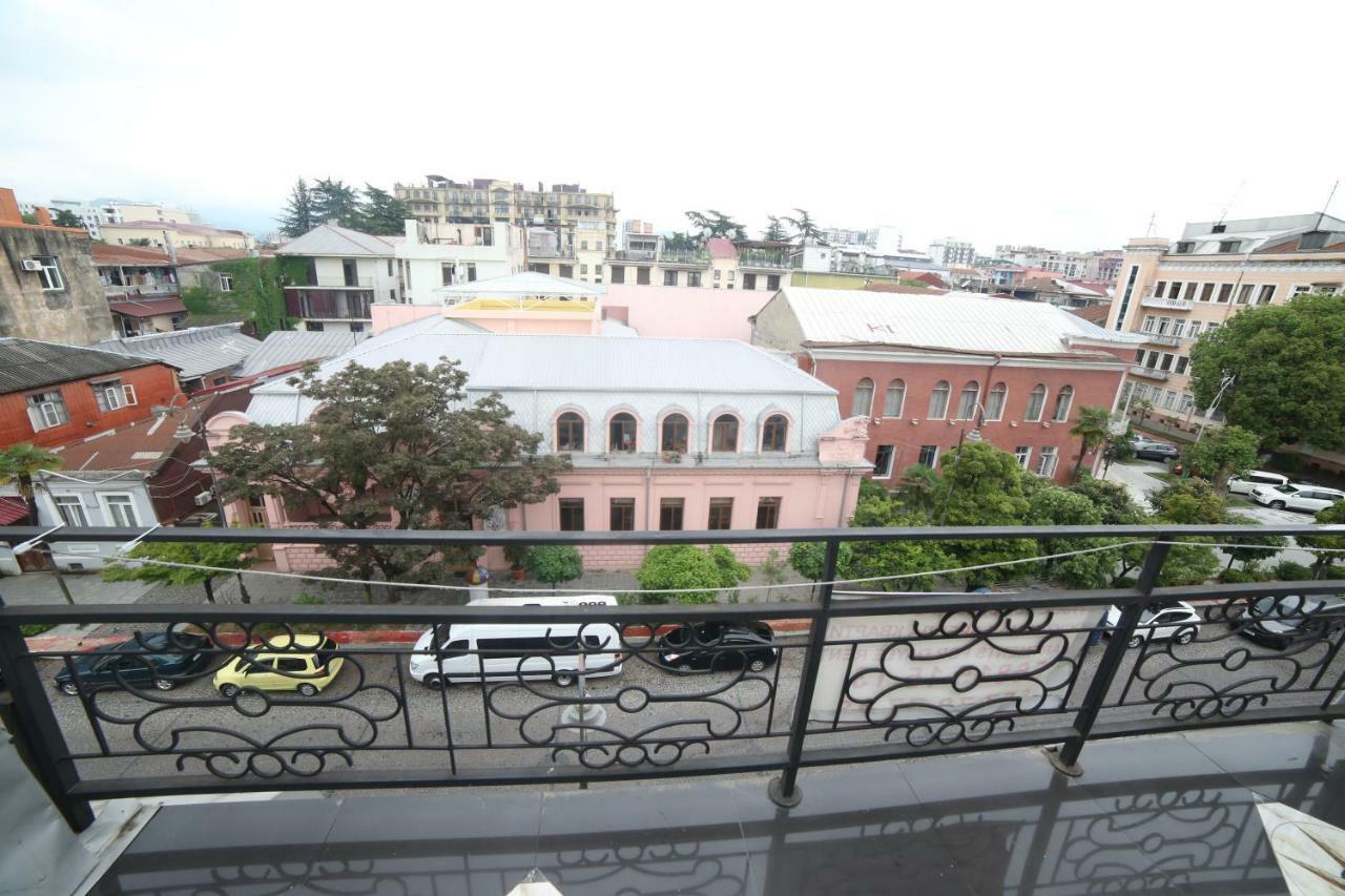 Makvalas Apartment In Batumi Centre Екстер'єр фото